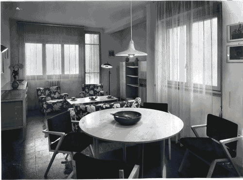 Image for IX Triennale - Quartiere sperimentale della Triennale di Milano (QT8) - Mostre speciali al QT8 in occasione della Nona Triennale - Casa INA-Casa a 11 piani - Alloggio n. 9 - Soggiorno-pranzo