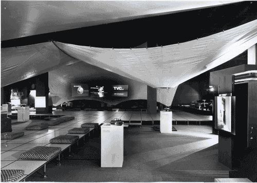 Image for XV Triennale - Sezione italiana. Lo spazio vuoto dell'habitat - Eduardo Vittoria