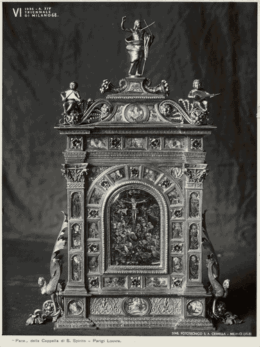 Image for VI Triennale - Mostra dell'antica oreficeria italiana - Vetrina XV. Oreficerie sacre del Louvre e croce di Domaso - "Pace" d'argento