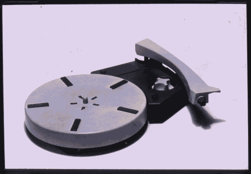 Image for 45.63: Un museo del disegno industriale in Italia. Progetto di una collezione - Piastra giradischi Lesa