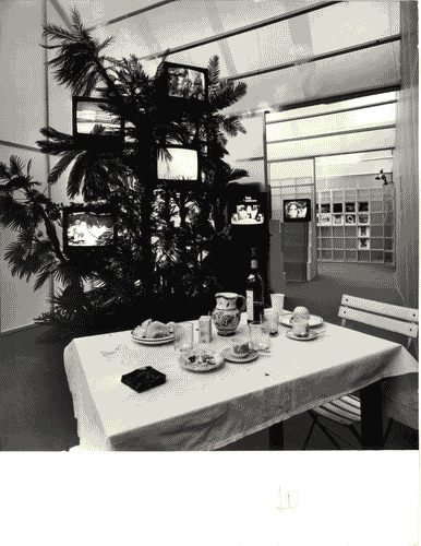 Image for XVI Triennale - Terzo ciclo - Lo spazio audiovisivo - Lo spazio scenografico della televisione italiana - Scenografia e ideologia per il settore Analisi e decodificazioni