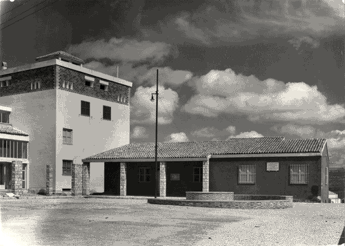 Image for XII Triennale - La casa e la scuola - Settore rurale - Matera - quartiere La Martella - Edificio destinato ad usi sociali - Ludovico Quaroni