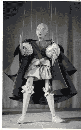 Image for IX Triennale - Scenografia cinematografica e teatrale - Parte II. Scenografia teatrale - Marionette