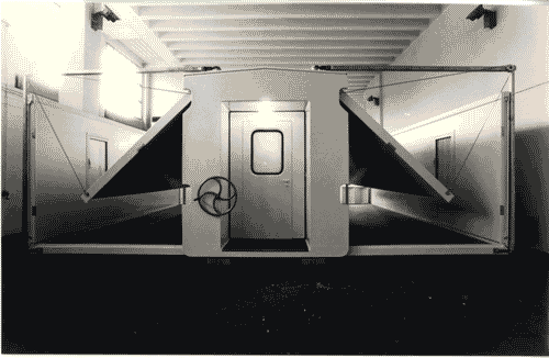 Image for Unità residenziale mobile di emergenza nella mostra Dal cucchiaio alla città