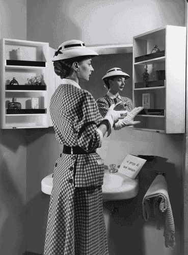 Image for IX Triennale - Abitazione - Alloggio n. 8: interno di casa per vacanze - Renato G. Angeli - Ico Parisi - Gianni Saibene - Bagno