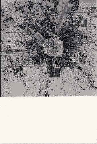 Image for XVI Triennale - Secondo ciclo - Conoscenza della città - Quadro produttivo delle Facoltà di architettura italiane - Planimetria di Milano con i progetti e realizzazioni per la costruzione della città