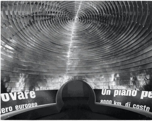 Image for XIII Triennale - Sezione dell'Italia - Terza parte: l'equilibrio da ritrovare - Sesto settore: Una indicazione per il futuro