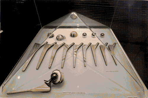 Image for XVIII Triennale - Mostre tematiche - La natura delle cose - Pezzi di ricambio - Sistema di artoprotesi dell'anca