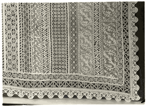 Image for VII Triennale - Mostra del pizzo antico - Coperta ricamata