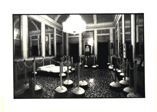 Image for XVI Triennale - Primo ciclo - Lo spazio audiovisivo - Spazio reale-spazio virtuale - Installazione "Paletti e catene"