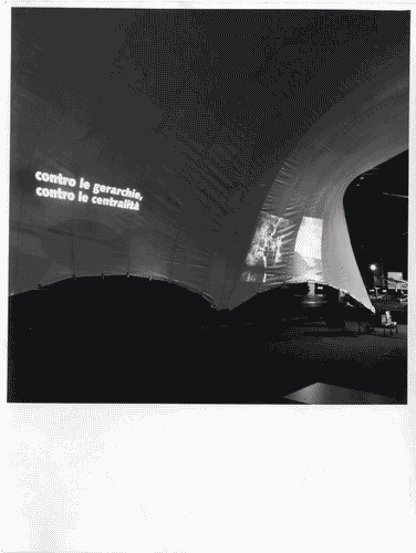 Image for XV Triennale - Sezione italiana. Lo spazio vuoto dell'habitat - Totem televisivo di Michele Valori