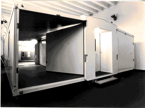 Image for Unità residenziale mobile di emergenza nella mostra Dal cucchiaio alla città