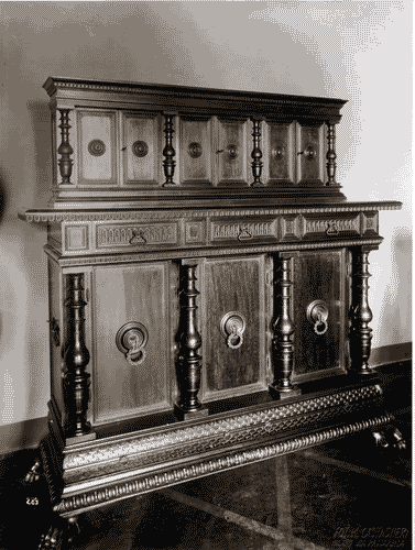 Image for II Biennale - Sezione marchigiana - Mobili di Giuseppe Paolucci - Credenza con alzata