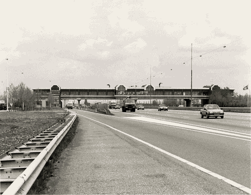 Image for XVII Triennale - Le città del mondo e il futuro delle metropoli - Partecipazioni internazionali - Sezione Olanda - Amsterdam - Area di servizio dell'autostrada