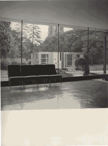 Image for XI Triennale - Parco Sempione - Mostra internazionale dell'abitazione - Catalogo-Rassegna di elementi singoli di arredamento - Divano ad elementi componibili