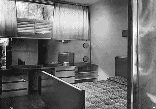 Image for V Triennale - Mostra dell'abitazione - Casa del sabato per gli sposi di Piero Portaluppi e Gruppo B.B.P.R. - Camera da letto