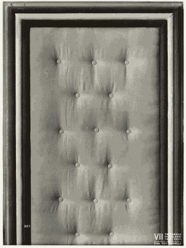 Image for VII Triennale - Mostra dei tessuti e dei ricami - Sezione dei merletti e dei ricami - Anta di armadio imbottito di Fabrizio Clerici