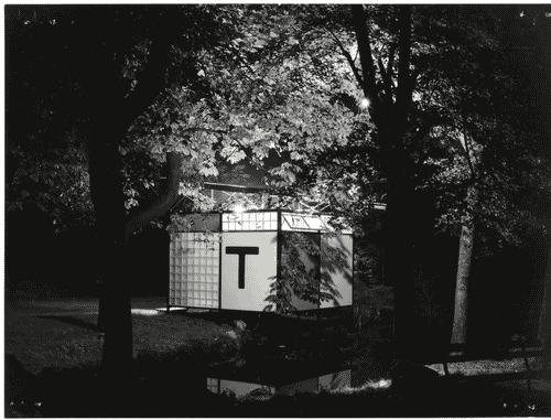 Image for X Triennale - Parco Sempione - Mostra dell'architettura in movimento - Cabina telefonica per autostrada - Augusto Bozzi - Sergio Mazza