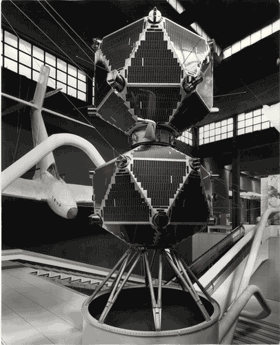 Image for XIV Triennale - Mostra del grande numero - Introduzione - Rassegna del prodotto individuale ad alto livello tecnologico - Satellite Vela per il controllo delle esplosioni nucleari