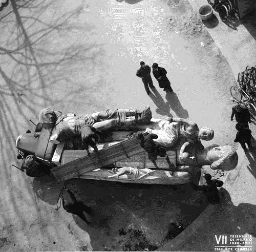 Image for VII Triennale - Galleria dell'arredamento - Seconda parte - Sala dell'AltoAdige di Dante Morozzi - "Madonna col bambino" e "Crocifisso"