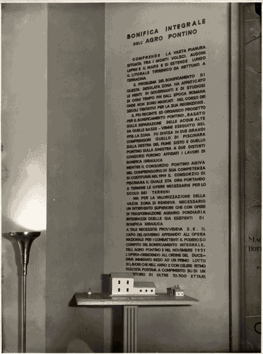 Image for VII Triennale - Mostra dell'architettura - Sezione 3°. Le nuove città del regime - Pannello con la spiegazione della bonifica dell'Agro Pontino