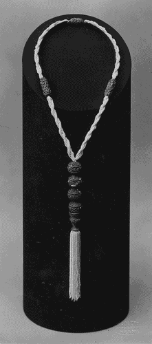 Image for V Triennale - Arti decorative e industriali - Saletta degli orafi - Collana in coralli incisi e perline orientali, di Alfredo Ravasco