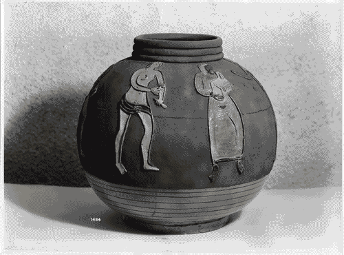 Image for VI Triennale - Mostra delle Scuole d'arte - Istituto Superiore per le industrie artistiche di Monza - Vaso in terra rossa opaca con figure smaltate