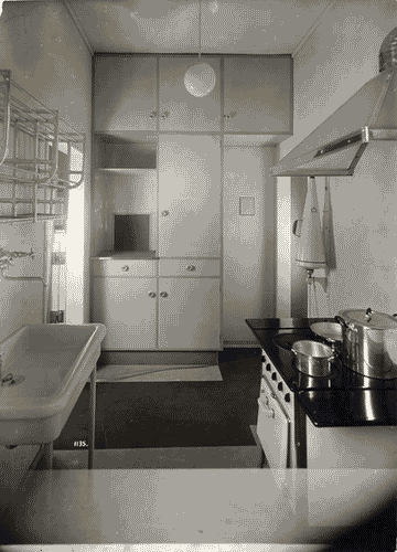 Image for V Triennale - Mostra dell'abitazione - Casa di legno per vacanze di Emilio Lancia - Cucina