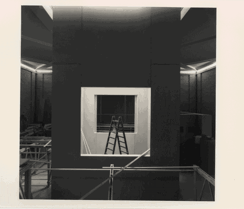 Image for XVII Triennale - Le città del mondo e il futuro delle metropoli - Lavori di allestimento - Sezione della cartografia (il significato dei sistemi informali e invisibili)