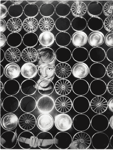 Image for XII Triennale - Sezione della Finlandia - Grata in metallo e vetro - Borje Rajalin