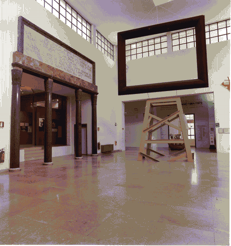 Image for XIX Triennale - Le partecipazioni internazionali - Allestimento di Hermann Czech - Atrio del primo piano con la versione ingrandita dell'elemento transitorio