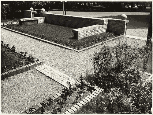 Image for V Triennale - Costruzioni nel parco Sempione - Piccolo albergo di mezza montagna - Giardino di Giuseppe Cento