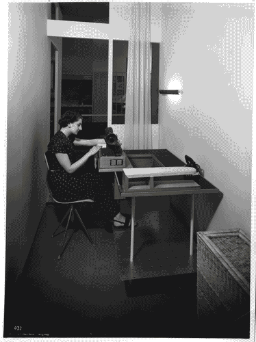 Image for IX Triennale - Abitazione - Alloggio n. 2: appartamento per 3 persone - Tavolo da lavoro - Castiglioni e Bravi