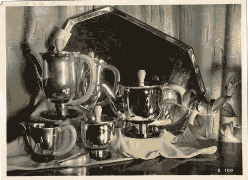 Image for IV Triennale - Galleria dei metalli - Oggetti in argento di Mario Cereghini