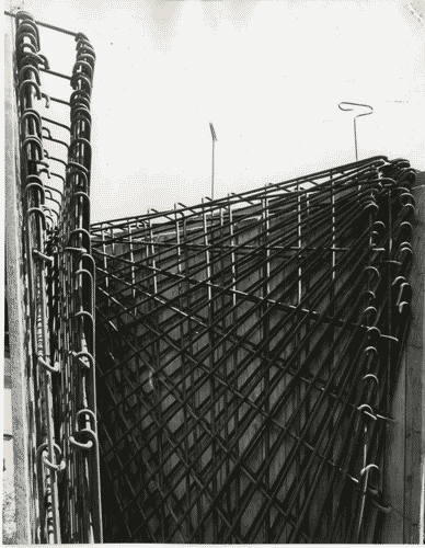 Image for X Triennale - Parco Sempione - Padiglione per soggiorno - Lavori di costruzione - Ico Parisi - Silvio Longhi - Luigi Antonietti