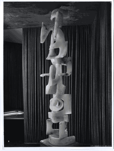 Image for XI Triennale - Mostra delle Produzioni d'arte - Sezione dei pizzi, ricami, alabastri - Scultura in alabastro "figura ancestrale" - Mirko Basaldella