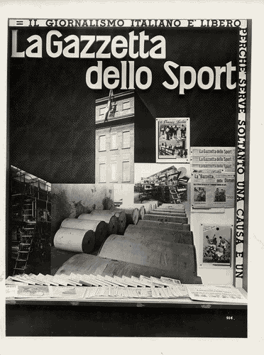 Image for V Triennale - Mostre nel parco - Padiglione della stampa - Stampa italiana contemporanea - Vetrina de "La Gazzetta dello sport"