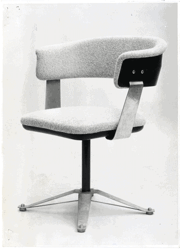 Image for XI Triennale - Parco Sempione - Mostra internazionale dell'abitazione - Catalogo-Rassegna di elementi singoli di arredamento - Poltroncina girevole di Alberto Rosselli