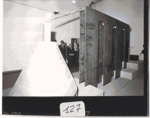 Image for Visita del sen. Amintore Fanfani alla mostra Il progetto domestico