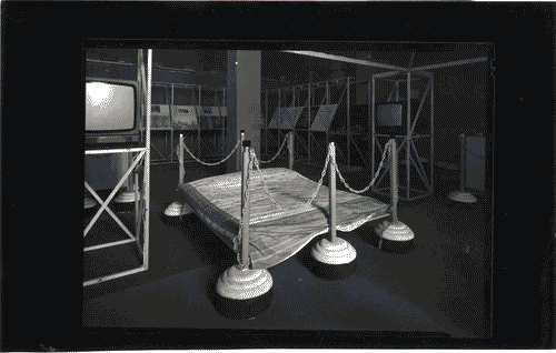 Image for XVI Triennale - Primo ciclo - Lo spazio audiovisivo - Spazio reale-spazio virtuale - Installazione "Paletti e catene"