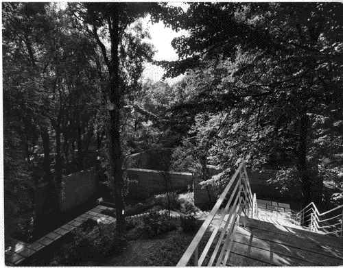 Image for XIII Triennale - Ponte in ferro e parco Sempione - Scala di ingresso al parco Sempione dal ponte - Aldo Rossi - Luca Meda