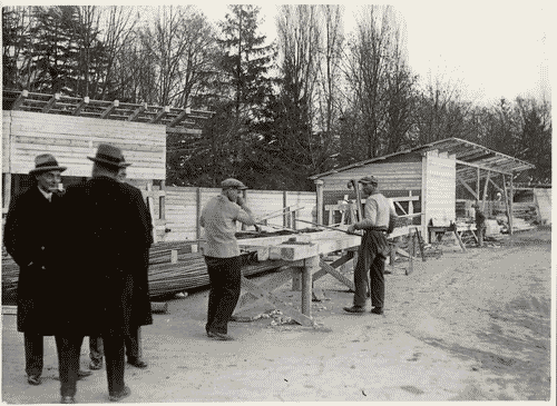 Image for Sopralluogo ai lavori di costruzione del Palazzo dell'Arte - Giulio Barella