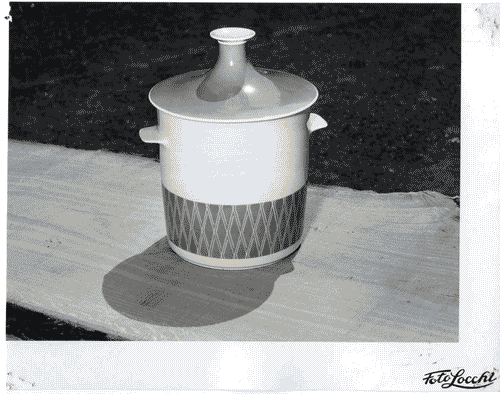 Image for Zuppiera in porcellana nella sezione C della mostra merceologica