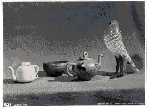 Image for X Triennale - Salone d'onore. I trent'anni della Triennale 1924-54 - Oggetti della vetrina 9