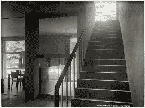 Image for V Triennale - Mostra dell'abitazione - Casa per le vacanze di un artista sul lago di Giuseppe Terragni e altri