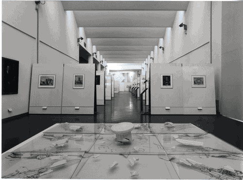 Image for La ricostruzione della città. Berlino, IBA 1987 - Sezione L'abbellimento della città