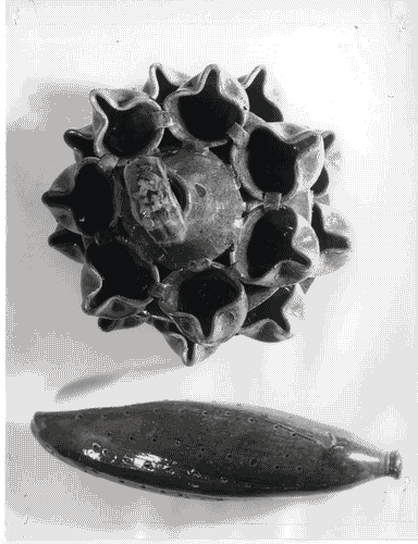 Image for XI Triennale - Mostra delle Produzioni popolari italiane - Scomparto della Sicilia - Lumiera e bottiglia a forma di cetriolo in ceramica