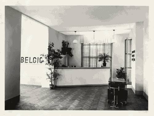 Image for Allestimento della prima parte dell'esposizione belga