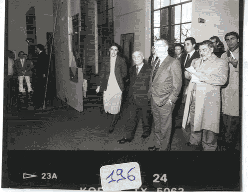 Image for Visita del sen. Amintore Fanfani alla mostra Il progetto domestico