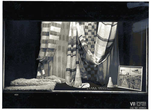 Image for Vetrina dei tessuti di Fede Cheti, nella Mostra delle vetrine